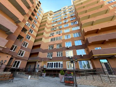 квартира за адресою Зоопаркова вул., 8в