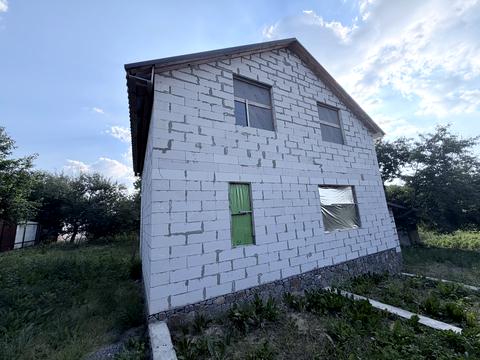 1869537157741077