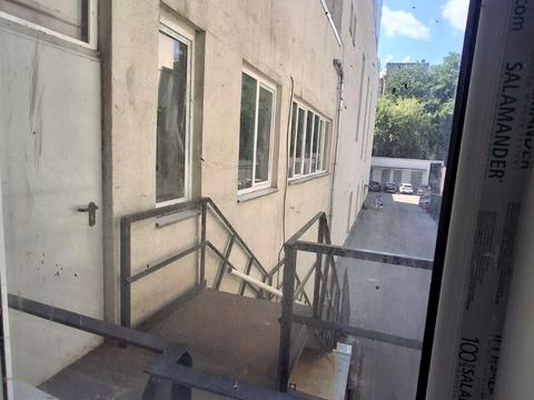 комерційна за адресою майдан Незалежності пл., 2