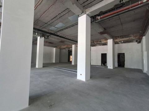 комерційна за адресою майдан Незалежності пл., 2