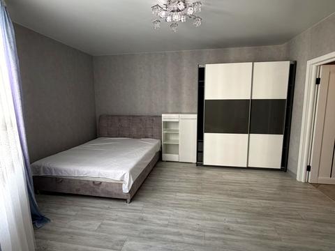 квартира за адресою Митрополита Шептицького вул., 1-Б