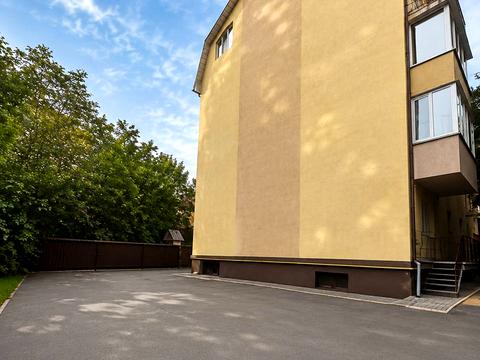 комерційна за адресою Козацька вул., 6