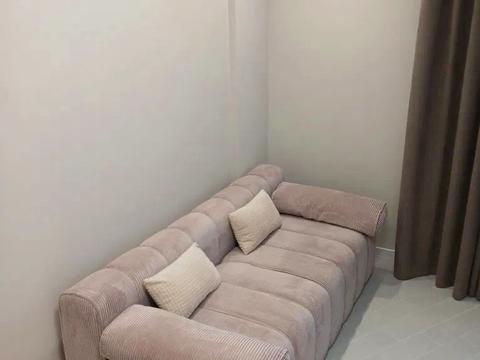 1869544049850056