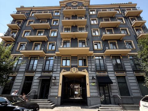 квартира за адресою В'ячеслава Чорновола вул., 14