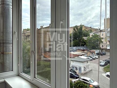 комерційна за адресою Саксаганського вул., 42
