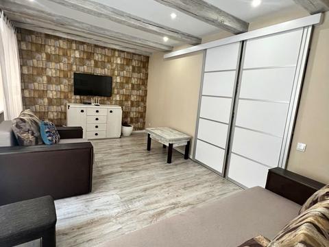 квартира за адресою Гетьмана Петра Дорошенка вул. (Жовтнева), 23