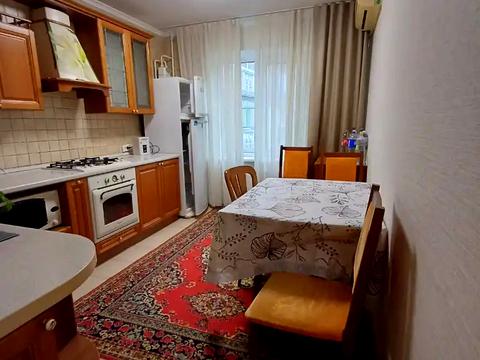 квартира за адресою Євпаторійська вул., 104