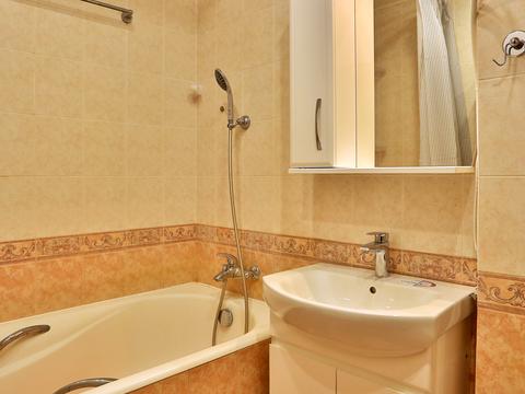 квартира за адресою Миколи Амосова вул., 2