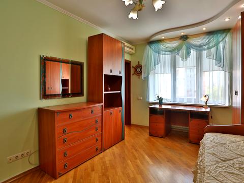 квартира за адресою Миколи Амосова вул., 2