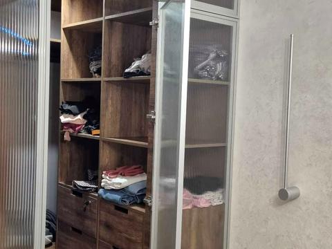 квартира за адресою Гімназійна набережна вул. (Червоношкільна набережна), 26