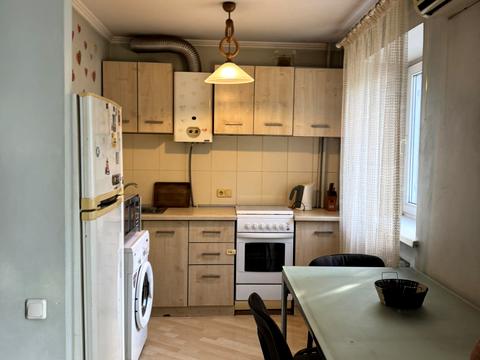 квартира за адресою Космонавтів вул., 13