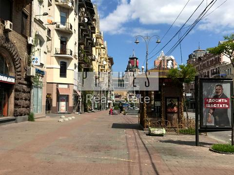 комерційна за адресою Велика Васильківська вул. (Червоноармійська), 18