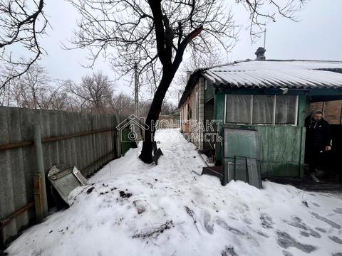 дом по адресу пгт. Безлюдовка, Романа Левіцького ул.