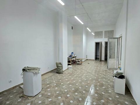 комерційна за адресою Івана Величковського вул., 17