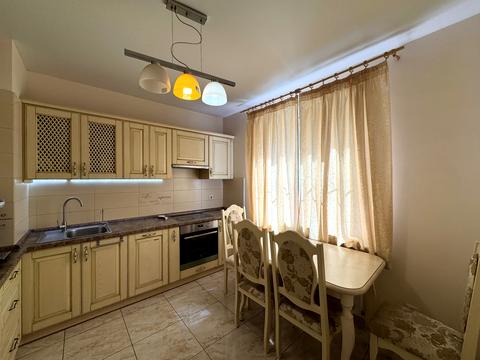 квартира за адресою Райдужний масив вул., 10б