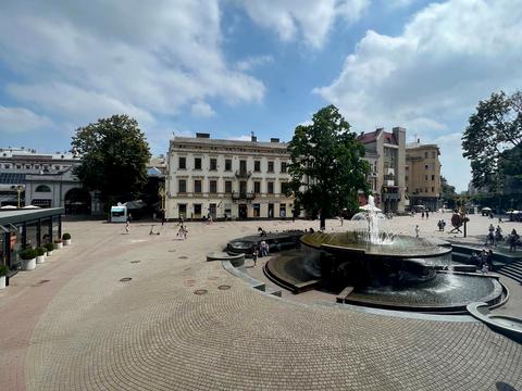 комерційна за адресою Січових Стрільців вул., 13