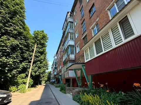 квартира за адресою Зарічанська вул., 8