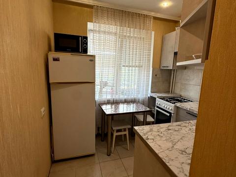 квартира за адресою Зарічанська вул., 8