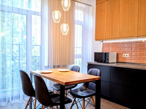 квартира за адресою Регенераторна вул., 4 к12