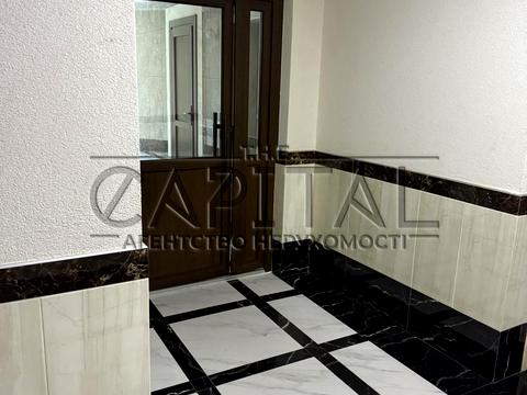 комерційна за адресою Дегтярна вул., 22-А