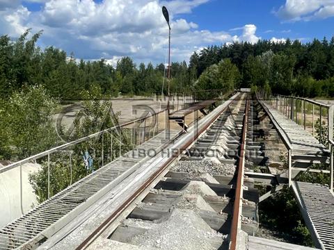 коммерческая по адресу вул. Космонавтів, 1