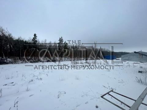 коммерческая по адресу вул. Космонавтів, 1