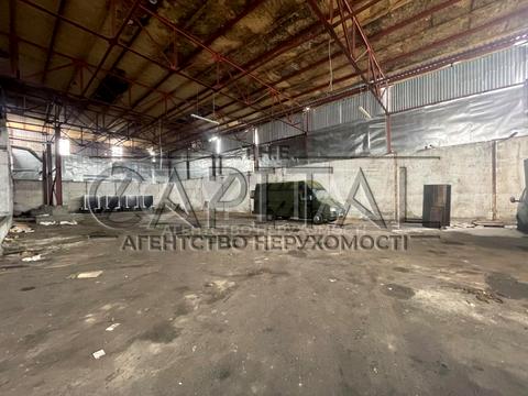 коммерческая по адресу вул. Космонавтів, 1