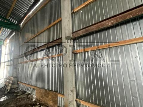 коммерческая по адресу вул. Космонавтів, 1