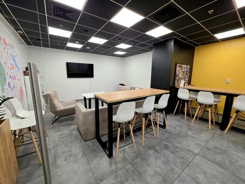 коммерческая по адресу Жилянская ул., 75