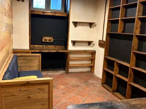 комерційна за адресою Італійська вул. (Пушкінська), 76