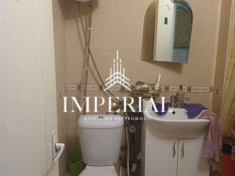 комерційна за адресою Почайнинська вул., 57/59