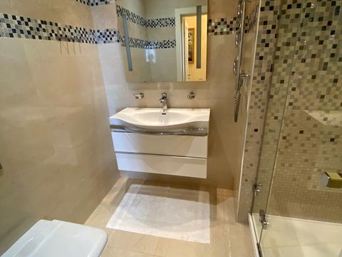 квартира за адресою Старонаводницька вул., 13-А