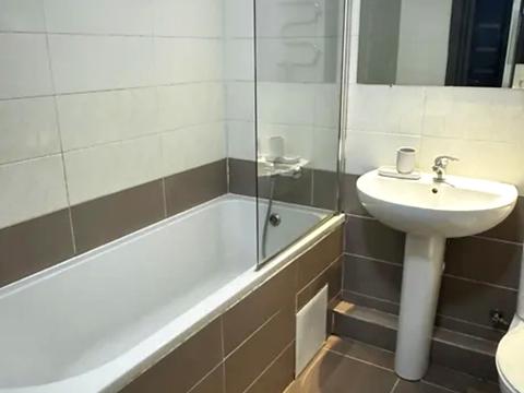 квартира за адресою Сім'ї Кульженків вул. (Петра Дегтяренка), 33