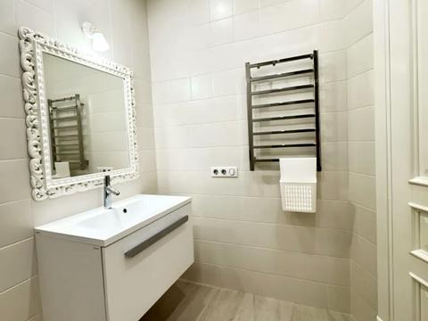 квартира за адресою Виконкомівська вул., 24-Б