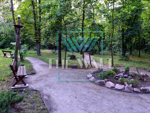 комерційна за адресою Берестейське шосе (Брест-Литовське), 8а