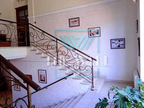 комерційна за адресою Берестейське шосе (Брест-Литовське), 8а