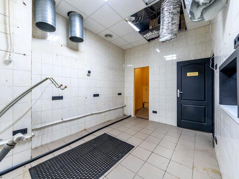 комерційна за адресою Басейна вул., 2