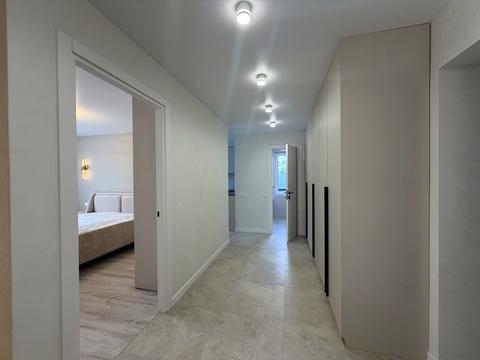 квартира за адресою Білогірська вул., 12