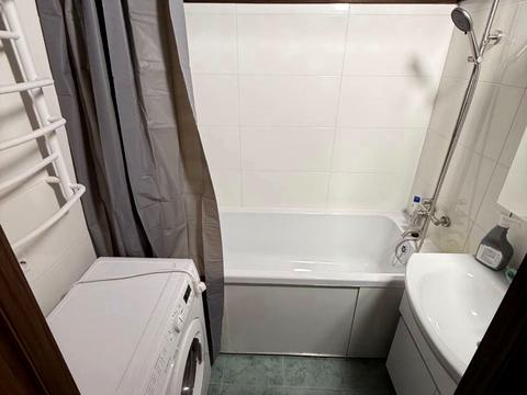 квартира по адресу Героев просп., 33