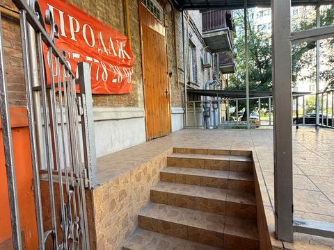 коммерческая по адресу Науки просп., 61