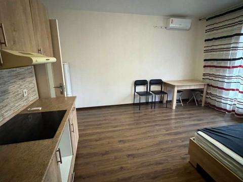 квартира за адресою смт. Авангард, Спрейса вул., 10