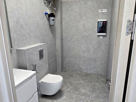 комерційна за адресою Холодильна вул., 67-А