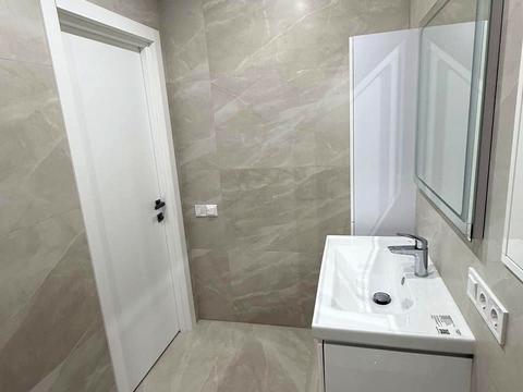 квартира за адресою Космічна вул., 5