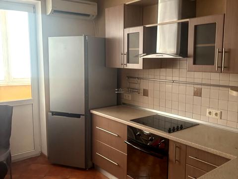 квартира за адресою Анни Ахматової вул., 50