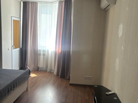 квартира за адресою Анни Ахматової вул., 50