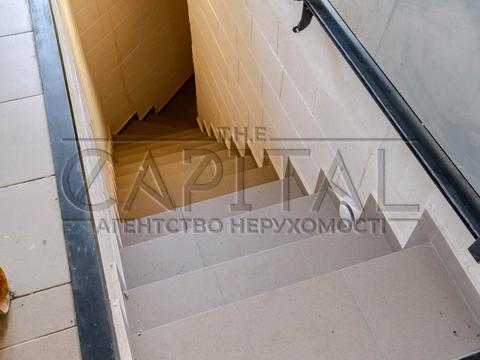 будинок за адресою с. Борщагівка, вул. Лугова