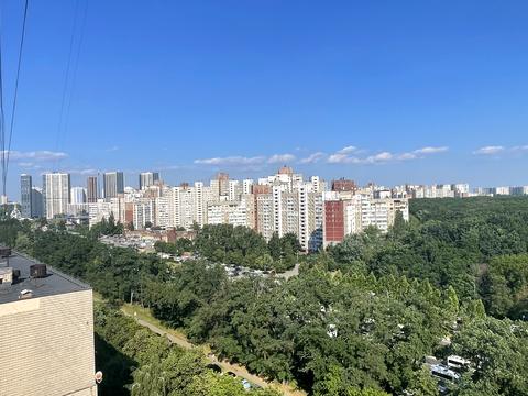 квартира за адресою Академіка Глушкова просп., 34