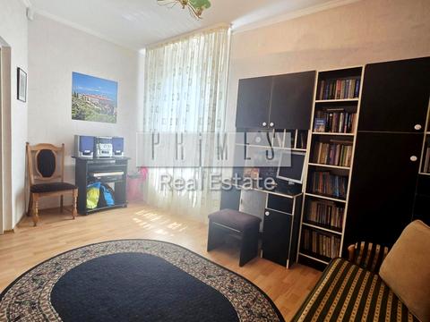 будинок за адресою Гідності вул. (Жертв Революції), 32-а