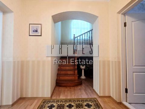 будинок за адресою Гідності вул. (Жертв Революції), 32-а