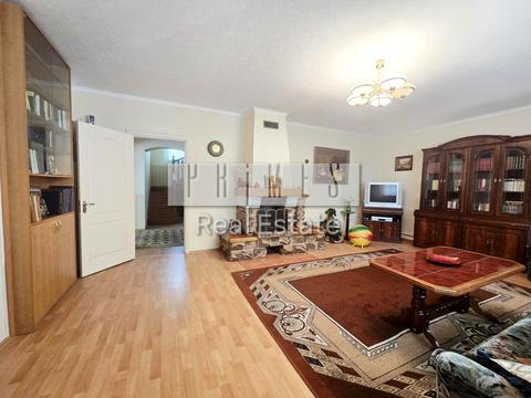 будинок за адресою Гідності вул. (Жертв Революції), 32-а